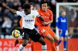 开云体育app-关于朗斯击败对手，赛季表现亮眼的信息