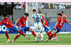 开云体育中国官网-南美洲杯半决赛激战，阿根廷险胜巴西晋级