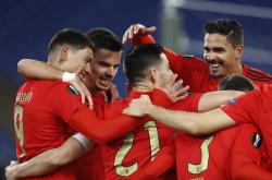 开云体育官网-阿森纳惨败本菲卡，无缘晋级八强