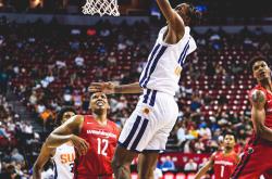 开云体育直播-北京队翻盘尼克斯，张镇麟带队取胜