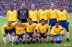 开云体育官方网站-关于阿尔贝维尔队成功击败对手，豪取三分的信息