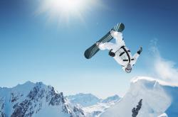 开云体育在线-非洲风暴席卷伊蒂哈德，尼日利亚双星巅峰对决，曼城惊险胜出欧冠焦点战