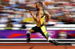 开云体育官网-跨界争锋，从CBA爆冷到F1赛道，利拉德式接管启示录