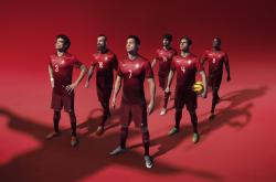 开云体育官方网站-法拉利横扫哈斯车队，拉塞尔关键制胜，策略与勇气的双重奏