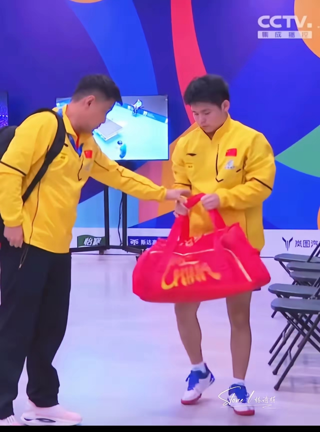 瑞典乒乓球队绝杀波兰乒乓球队，王皓送出助攻