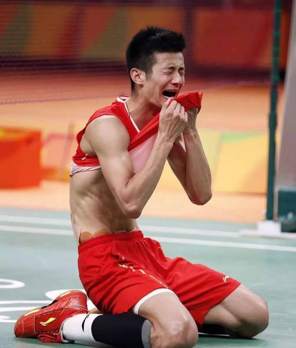 包含韩国羽毛球队力克印度羽毛球队，谌龙绝境逆转的词条