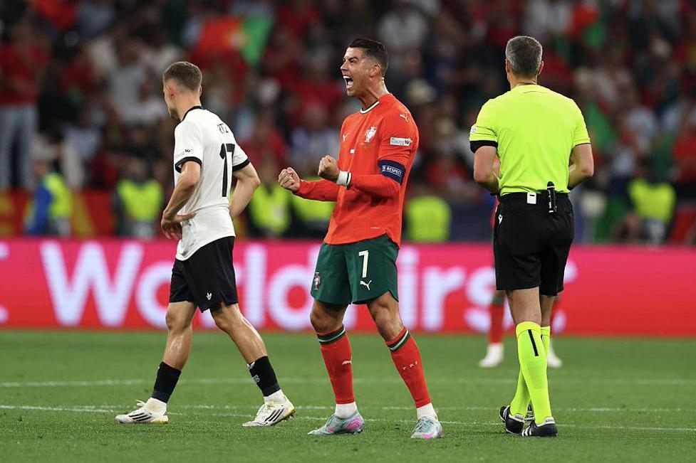 塞尔维亚队在欧洲比赛中取得胜利，晋级下一轮的简单介绍