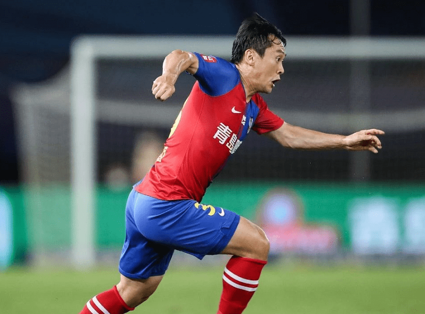 宝安力擒对手,积极争取中超前十四的简单介绍 宝安力擒对手,积极争取中超前十四的简单介绍