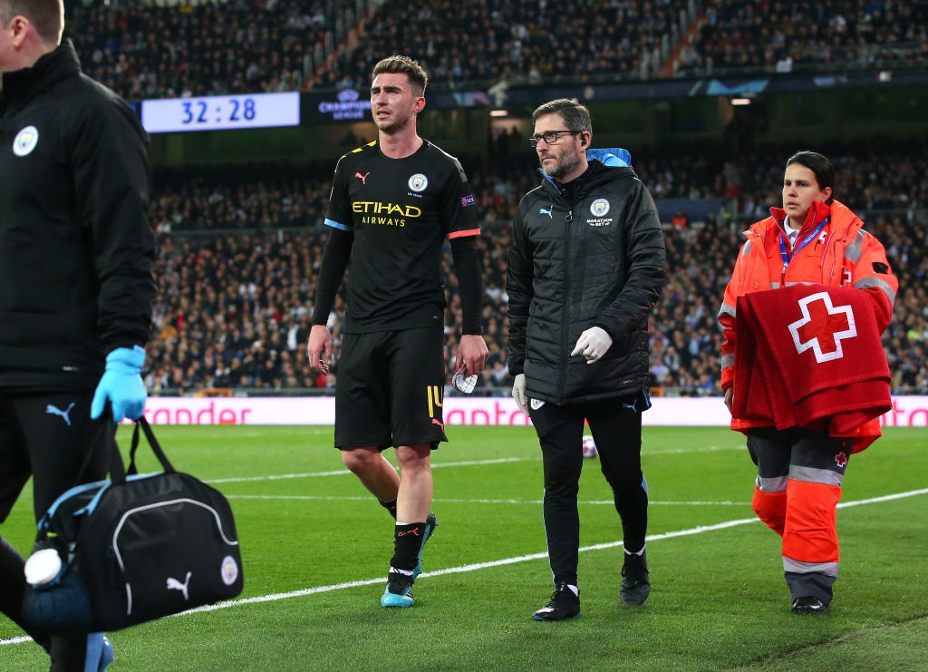 包含瓦伦蒂诺·拉扎罗下一场比赛将缺席的词条