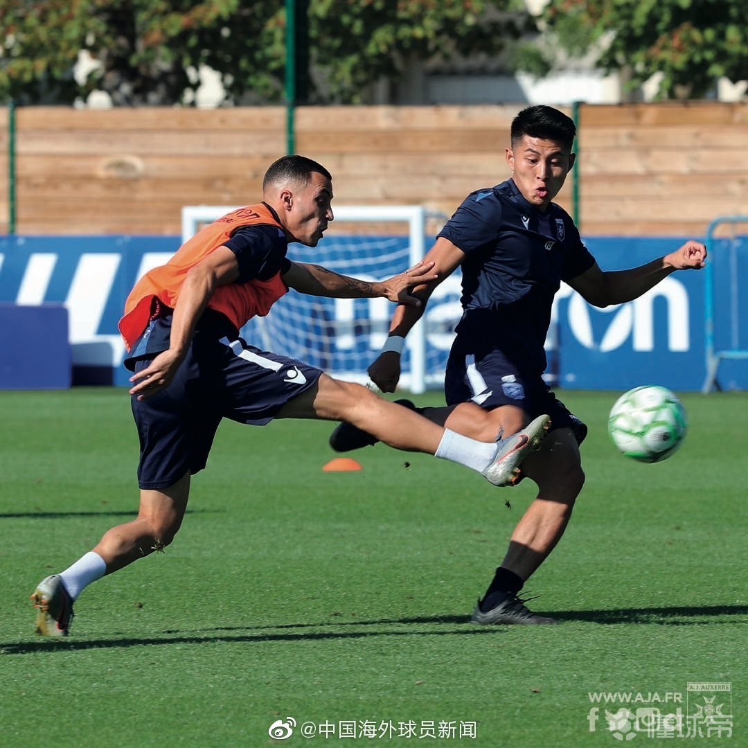 乌克兰客场逼平瑞典，稳坐小组榜首的简单介绍