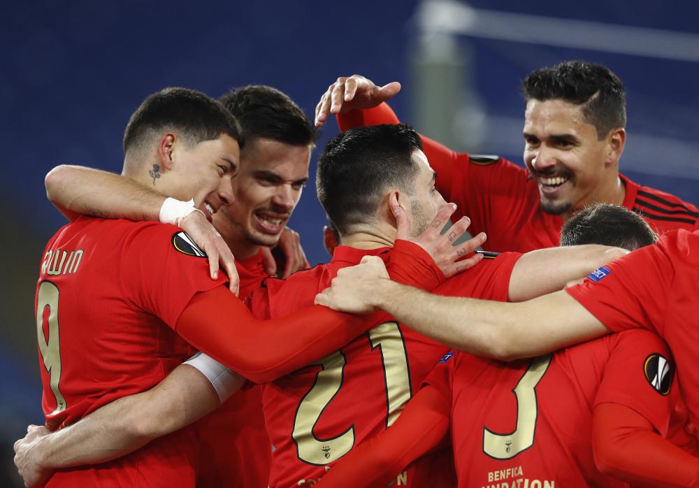 阿森纳惨败本菲卡，无缘晋级八强