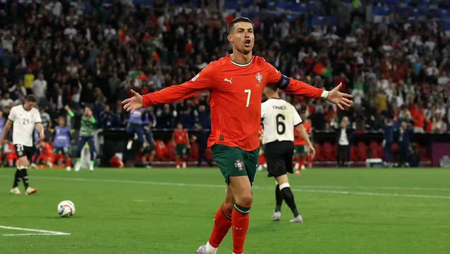 包含奥地利国家队取得关键胜利，晋级下一轮的词条