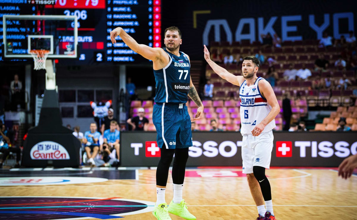 西班牙队备战对决斯洛文尼亚，争取晋级