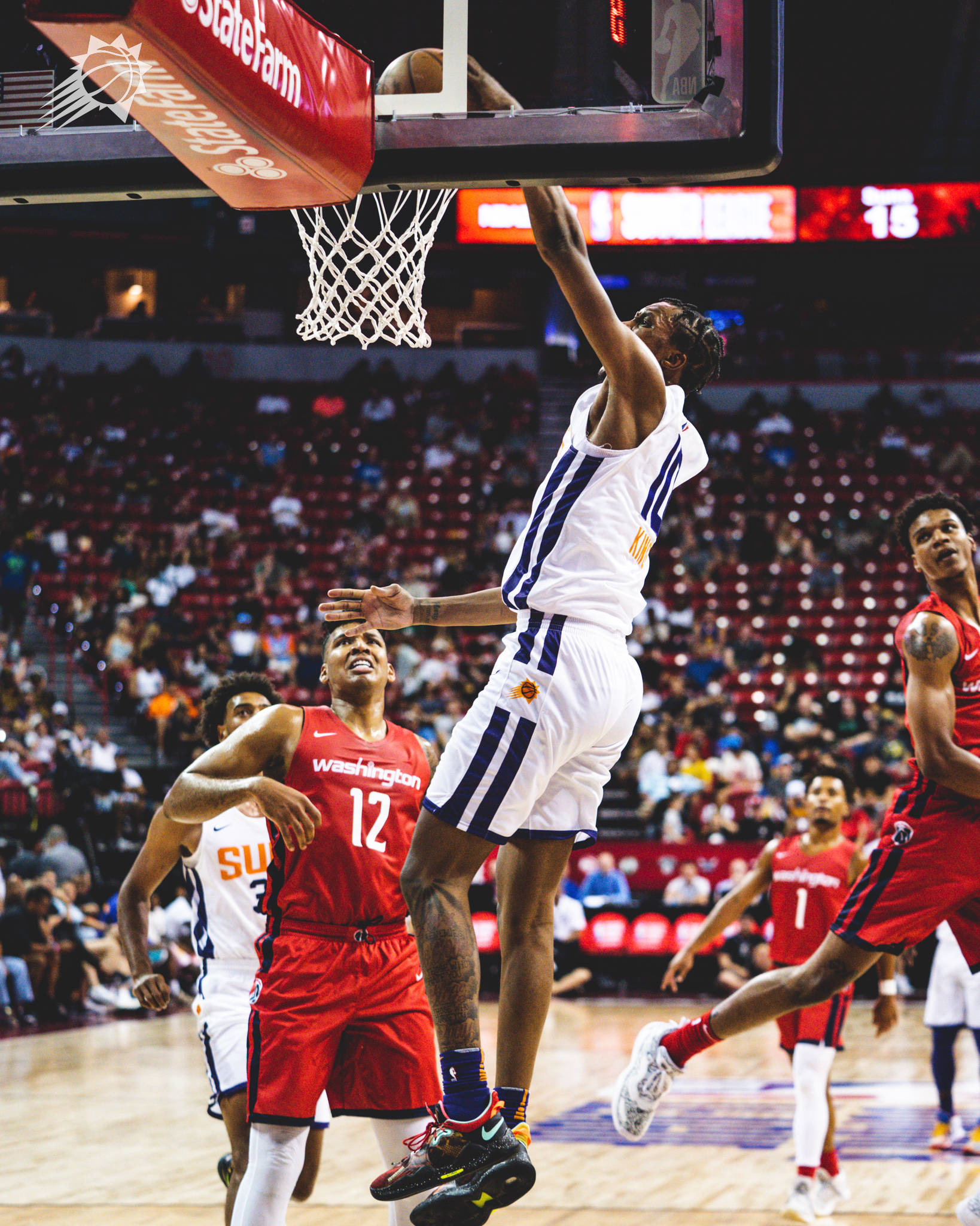 北京队翻盘尼克斯，张镇麟带队取胜