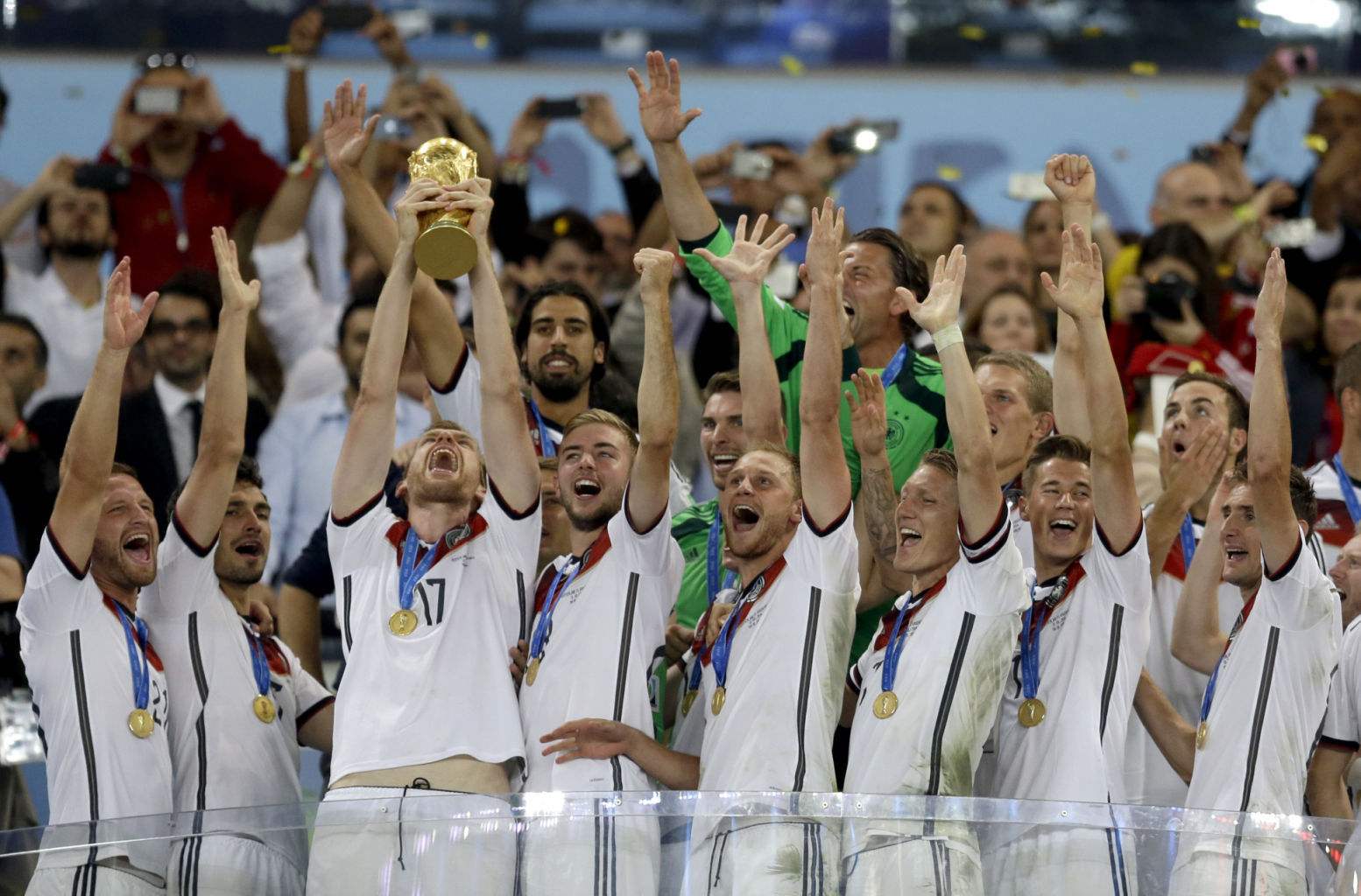 包含德国队力克瑞典队,梁靖崑扛起全队的词条 包含德国队力克瑞典队,梁靖崑扛起全队的词条