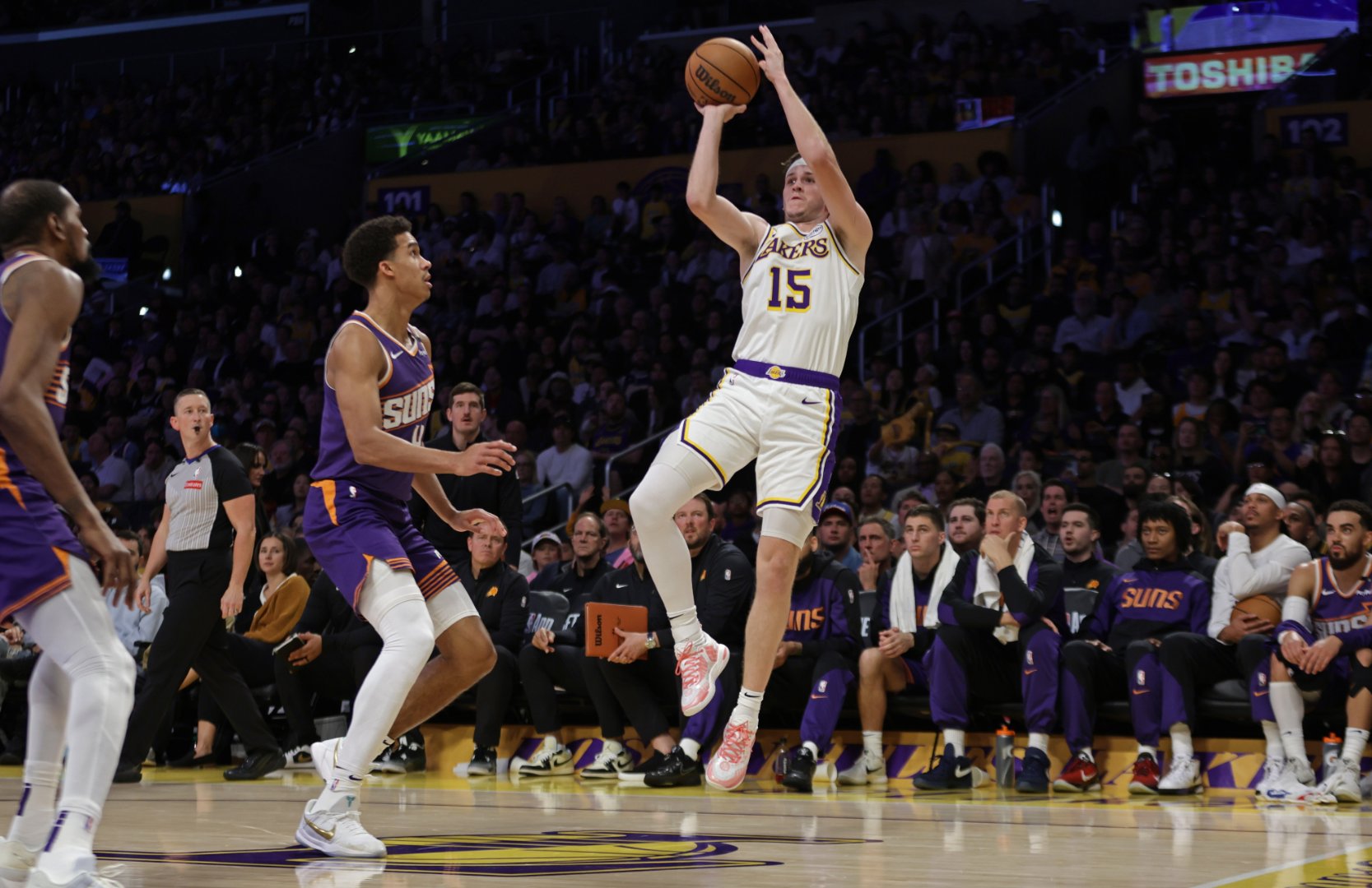 篮网翻盘鹈鹕,莫里斯关键制胜 篮网翻盘鹈鹕,莫里斯关键制胜