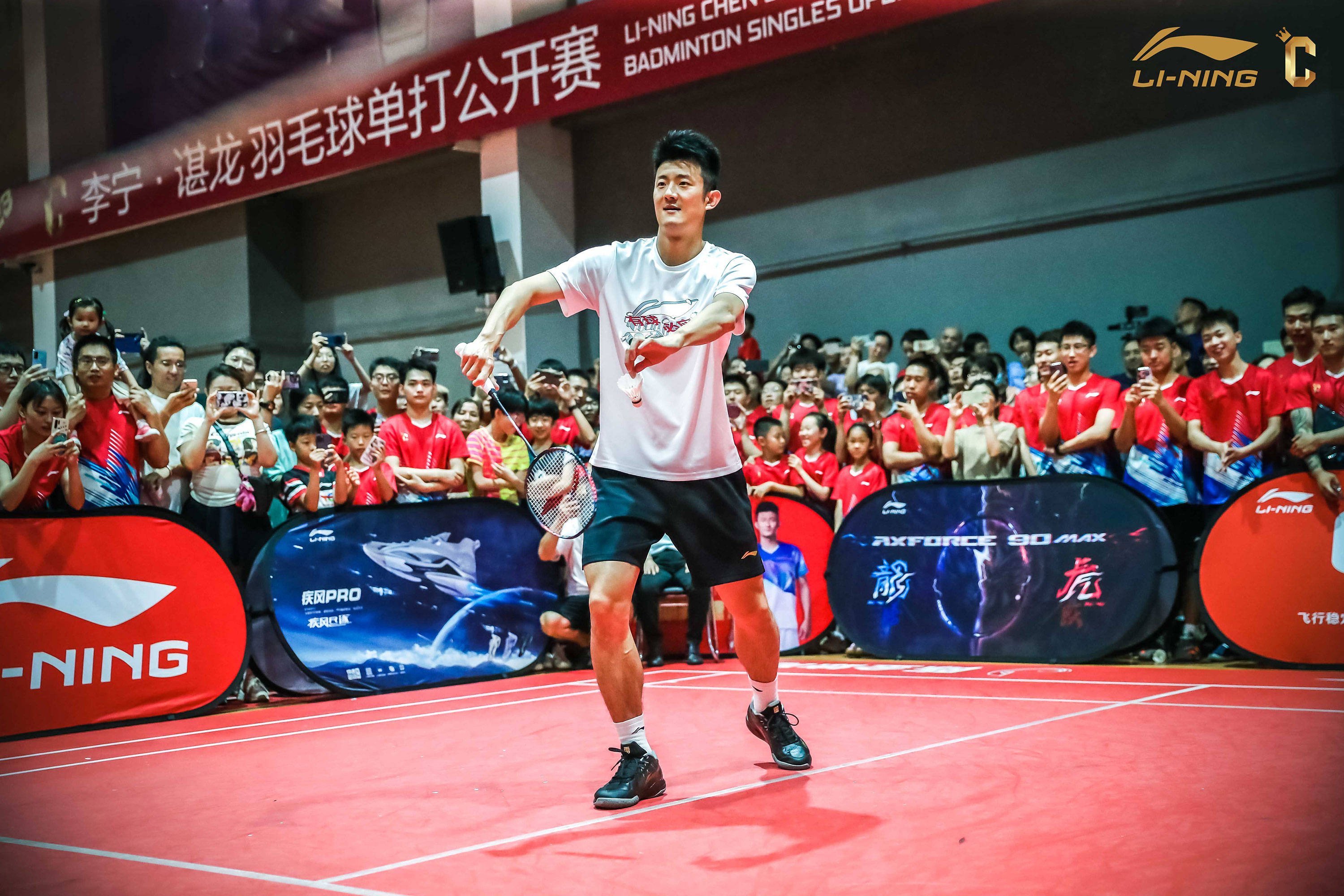 关于日本羽毛球队爆冷中国羽毛球队，谌龙送出助攻的信息