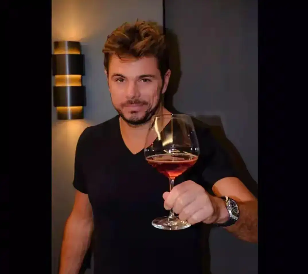 包含日本网球队血洗西班牙网球队，瓦林卡制霸全场的词条