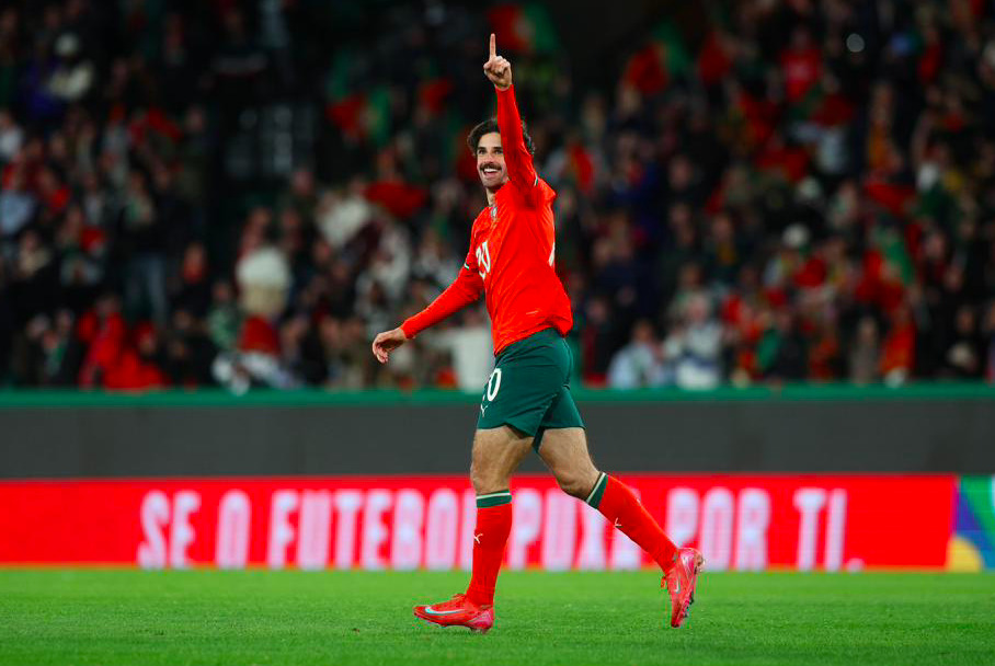 哥伦比亚球队胜出，意气风发