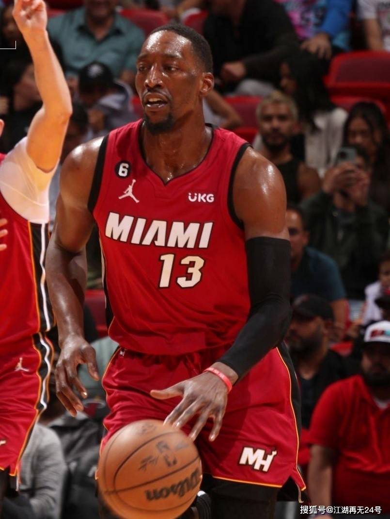 爵士逆转骑士,福克斯刷新纪录 爵士逆转骑士,福克斯刷新纪录