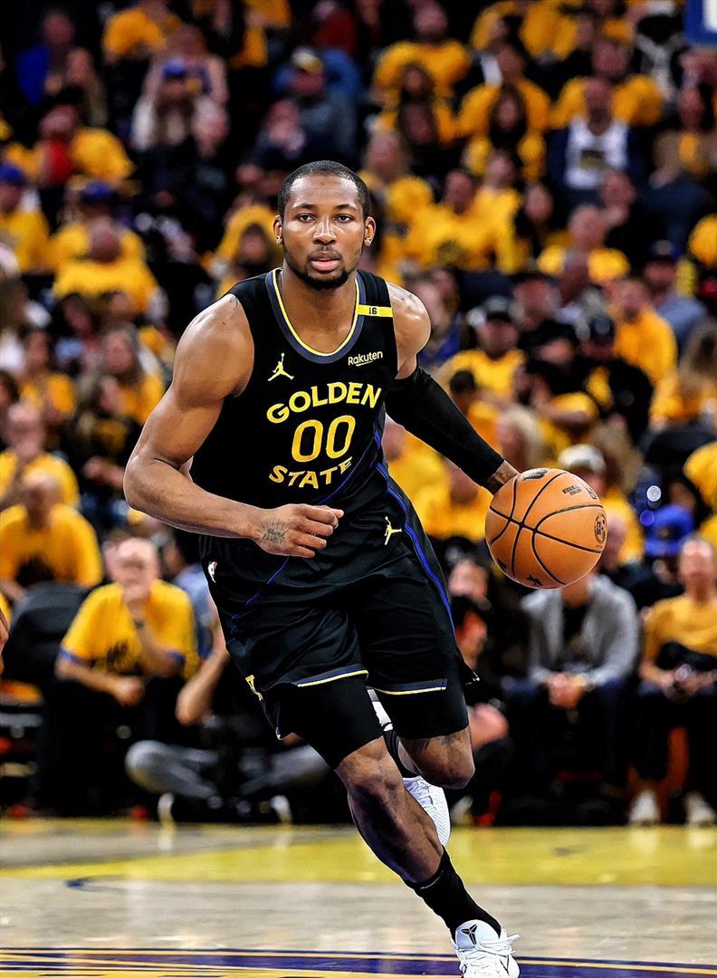 勇士B队强势国王，波特三分雨点燃全场的简单介绍