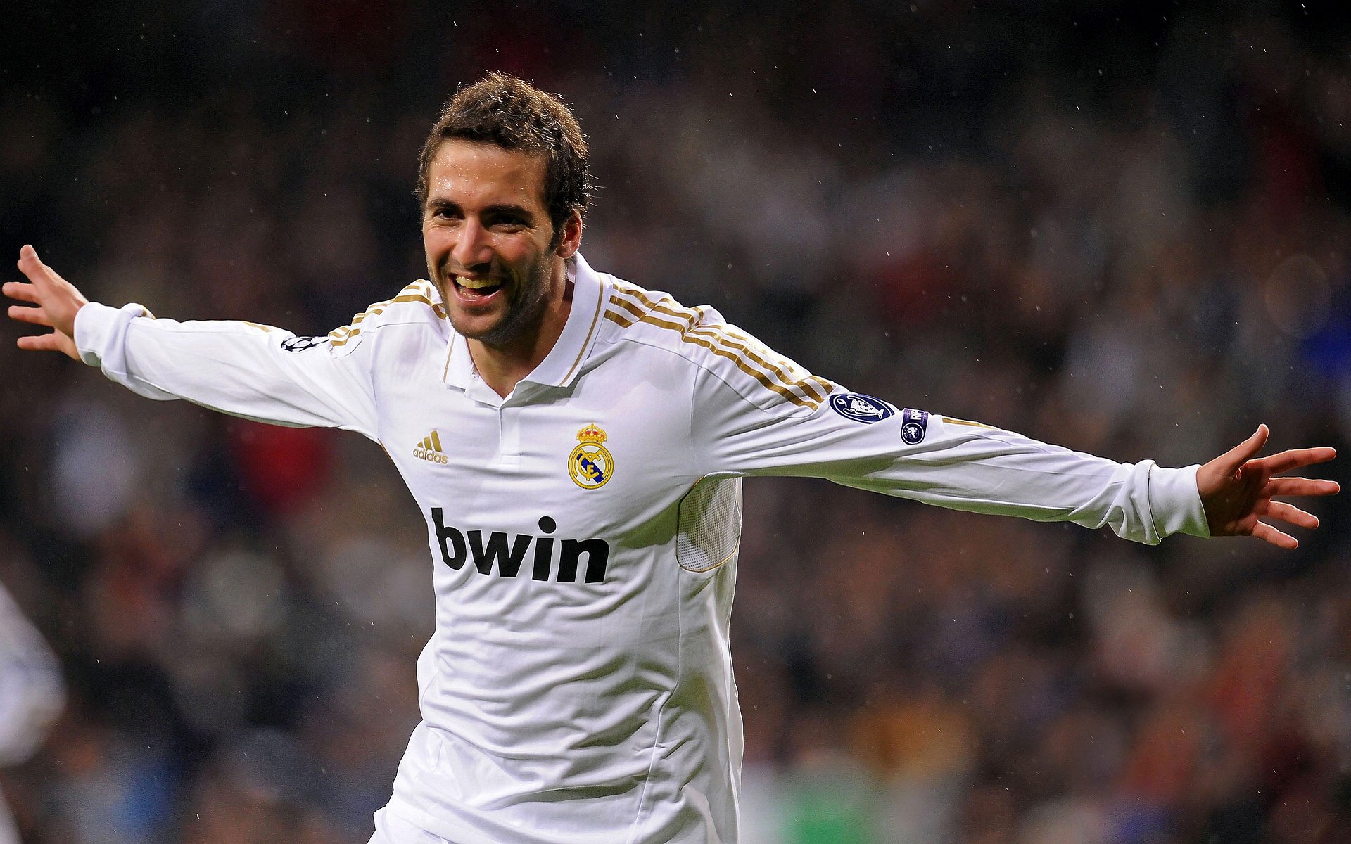 从罗马到东京,阿什拉夫的自我救赎与日本足球的未竟之梦