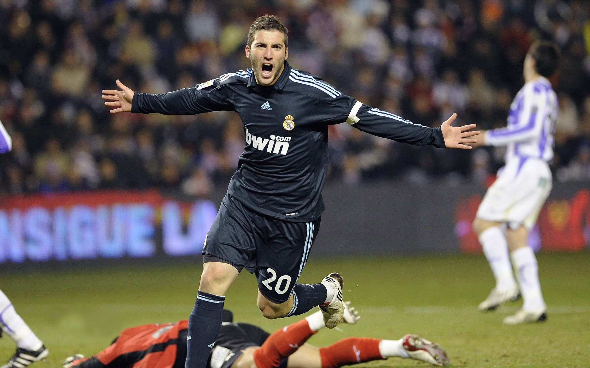 西决生死战之夜,佩德里关键回合不手软