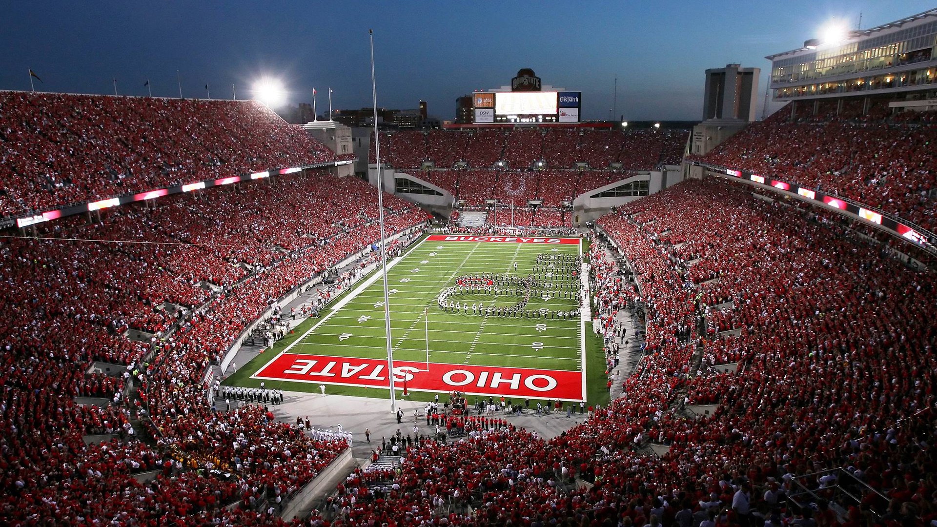 赛道与绿茵场的双重奏，F1新赛季揭幕战与卡塔尔斩落勒沃库森的启示